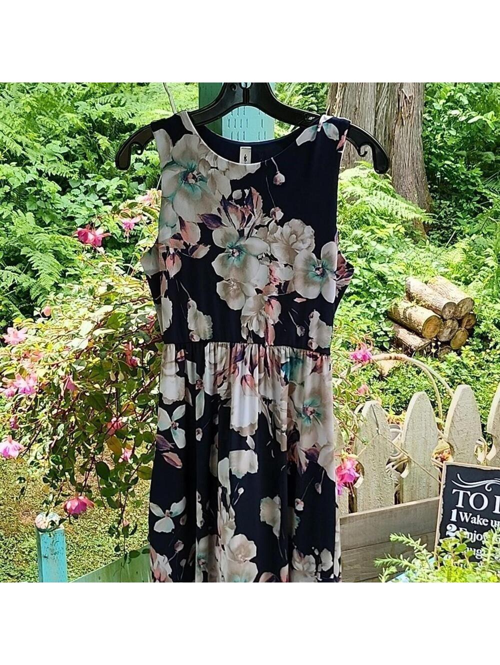 Vanilla Bay Women's Floral Maxi Dress Blue White Size Small Sleeveless